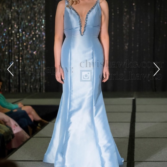Sherri Hill Mermaid gown- won best gown 3 times - Picture 2 of 4